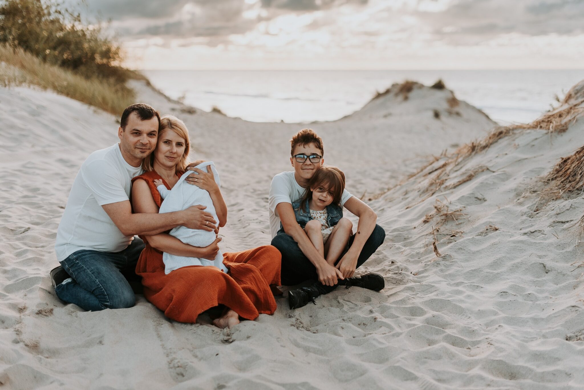 fotograf koszalin light scene sesja rodzina na plazy wakacje nad morzem