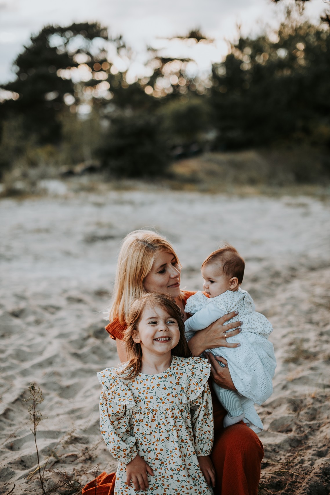 fotograf koszalin light scene sesja rodzina na plazy wakacje nad morzem