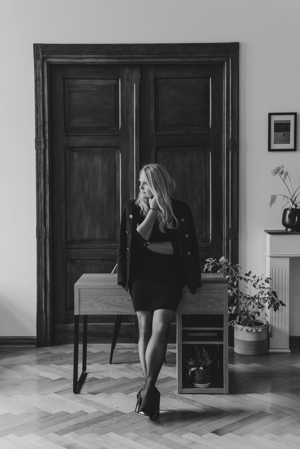 Sesja kobieca z charakterem, fotograf koszalin, jazz, gitara i czarna kawa