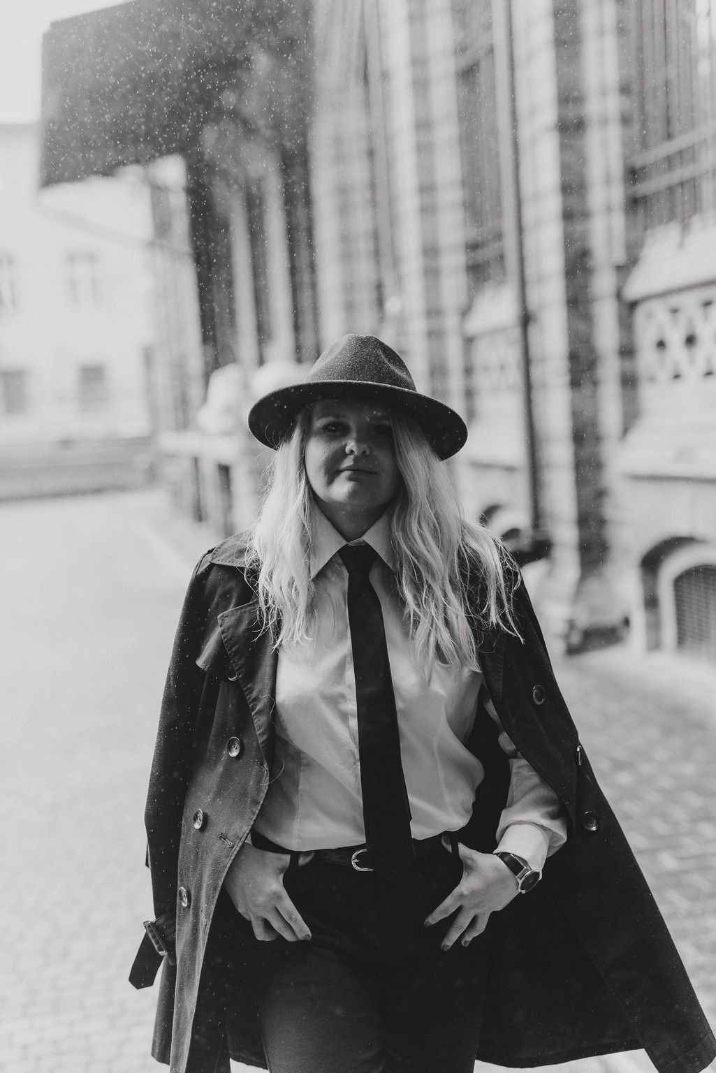 Sesja kobieca z charakterem, fotograf koszalin, jazz, gitara i czarna kawa